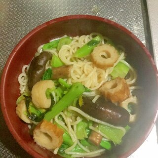 竹輪とナスとごぼうとかき菜の煮込み素麺。